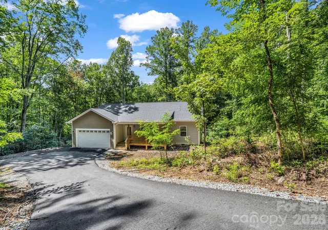 1st image of 180 Ridgeview Dr, Hendersonville, NC 28792 | MLS# 4410645
