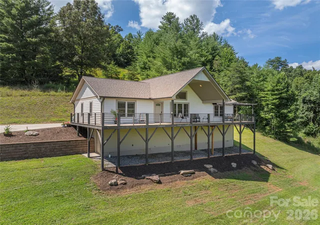 Photo 1 of Single family home for sale at 68 Clear View Dr, Mars Hill, NC 28754 | MLS# 4410650 | Listing updated on 2026-09-17