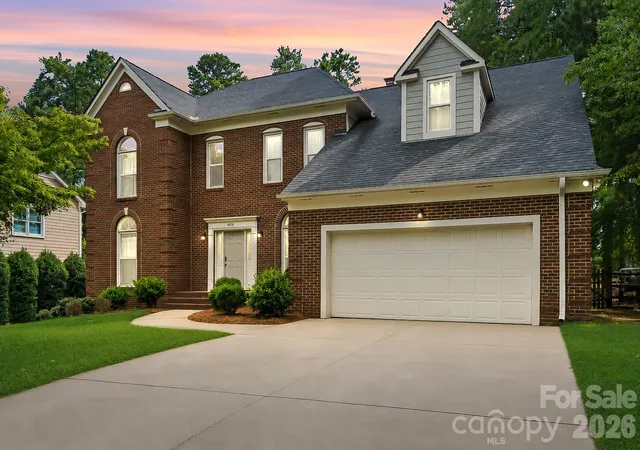 1st image of 4519 Crownvista Dr, Charlotte, NC 28269 | MLS# 4410670