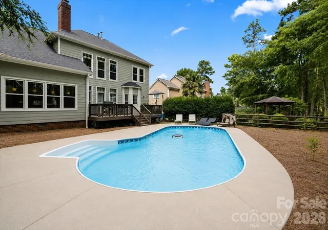 3rd image of 4519 Crownvista Dr, Charlotte, NC 28269 | MLS# 4410670