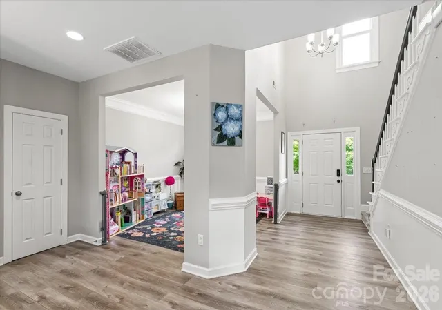 5th image of 4519 Crownvista Dr, Charlotte, NC 28269 | MLS# 4410670