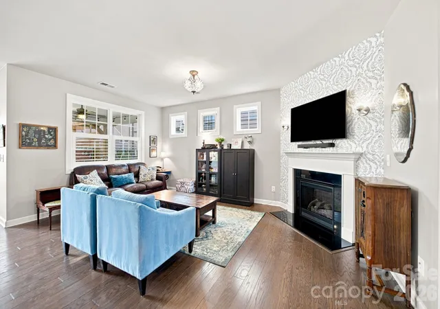Photo 3 of Single family home for sale at 1020 Claires Crk Ln, Davidson, NC 28036 | MLS# 4410680 | Listing updated on 2026-10-01