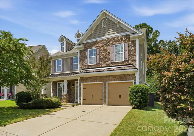 Photo 1 of Single family home for sale at 10817 Bere Is Dr, Charlotte, NC 28278 | MLS# 4410696 | Listing updated on 2026-10-24