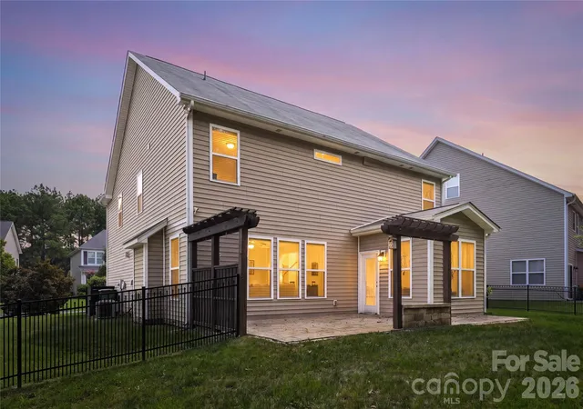 47th image of 10817 Bere Island Dr, Charlotte, NC 28278 | MLS# 4410696