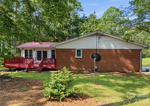 3rd image of 276 Dixie Trl, Hamlet, NC 28345 | MLS# 4410710