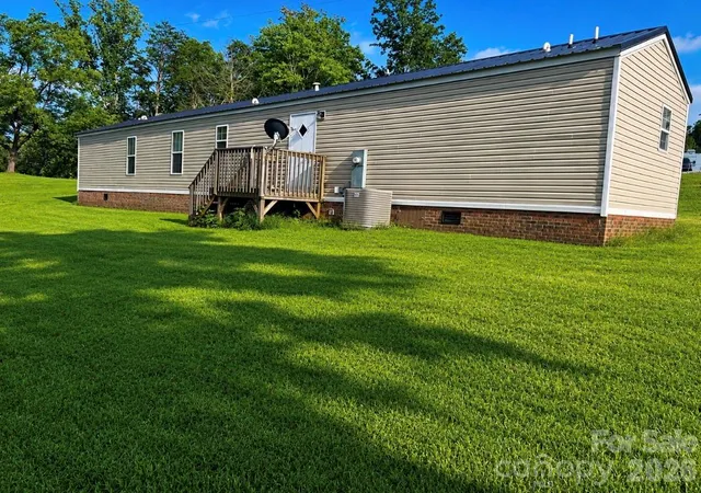 Photo 2 of Single family home for sale at 81 Frye Hts Ln, Taylorsville, NC 28681 | MLS# 4410741 | Listing updated on 2026-09-02