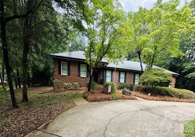 Photo 2 of Sale Pending at 111 Forest Hills Dr, Mount Holly, NC 28120 | MLS# 4410751 | Listing updated on 2026-09-21