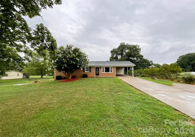 Photo 3 of Single family home for sale at 104 Dyer Dr, Shelby, NC 28152 | MLS# 4410764 | Listing updated on 2026-10-09