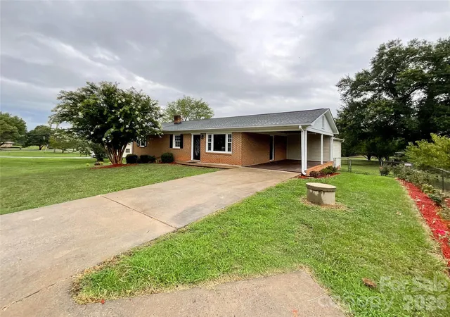 Photo 3 of Single family home for sale at 104 Dyer Dr, Shelby, NC 28152 | MLS# 4410764 | Listing updated on 2026-10-09