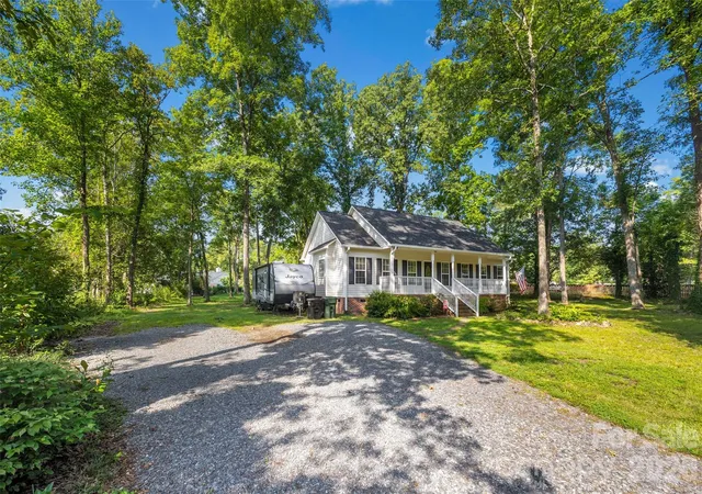 Photo 1 of Single family home for sale at 210 Pinewood Ln, Rock Hill, SC 29730 | MLS# 4410773 | Listing updated on 2026-10-13