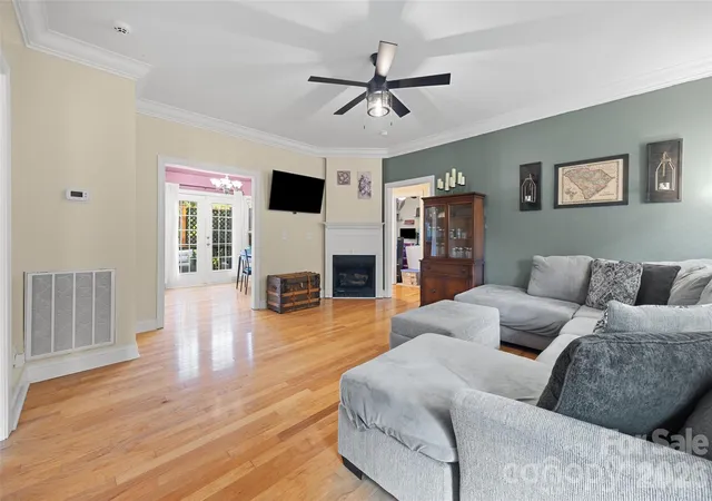 Photo 3 of Single family home for sale at 210 Pinewood Ln, Rock Hill, SC 29730 | MLS# 4410773 | Listing updated on 2026-10-27
