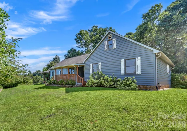 Photo 3 of Single family home for sale at 170 Bull Crk Rd, Mars Hill, NC 28754 | MLS# 4410836 | Listing updated on 2026-09-16