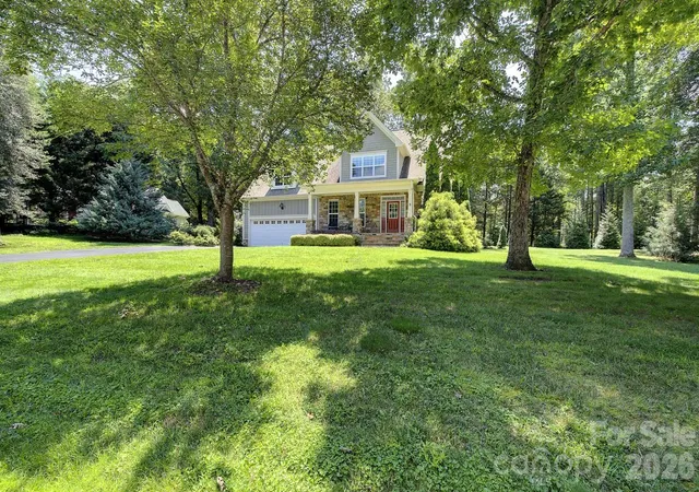 2nd image of 212 Tall Timbers Trl, Hendersonville, NC 28792 | MLS# 4410837