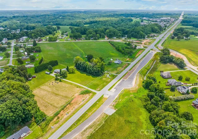 Photo 4 of Sale Pending at 5398 Reidsville Rd, Walkertown, NC 27051 | MLS# 4410845 | Listing updated on 2026-08-12