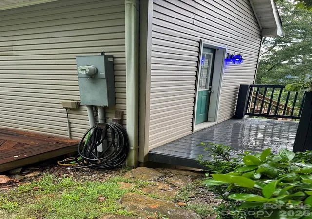 Photo 3 of Single family home for sale at 1886 Old Linville Rd, Marion, NC 28752 | MLS# 4410849 | Listing updated on 2026-08-26