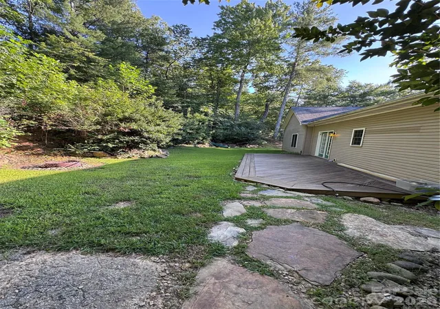 Photo 3 of Single family home for sale at 1886 Old Linville Rd, Marion, NC 28752 | MLS# 4410849 | Listing updated on 2026-09-29