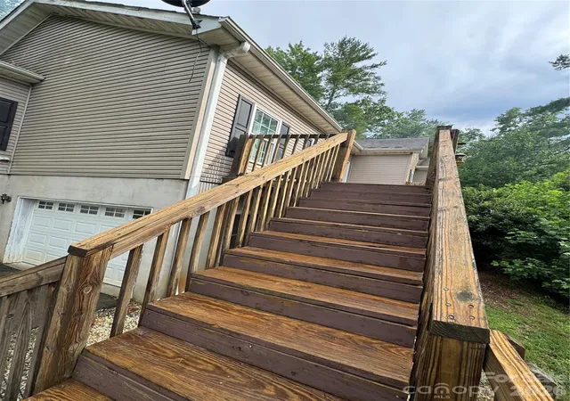 Photo 2 of Single family home for sale at 1886 Old Linville Rd, Marion, NC 28752 | MLS# 4410849 | Listing updated on 2026-08-26