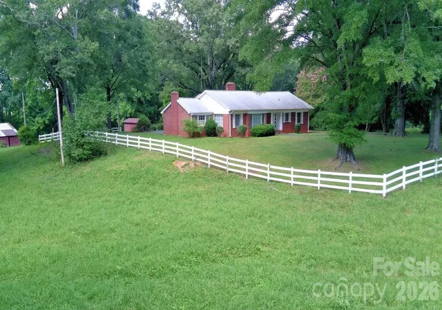 3rd image of 17 E Murray St, Maiden, NC 28650 | MLS# 4410850