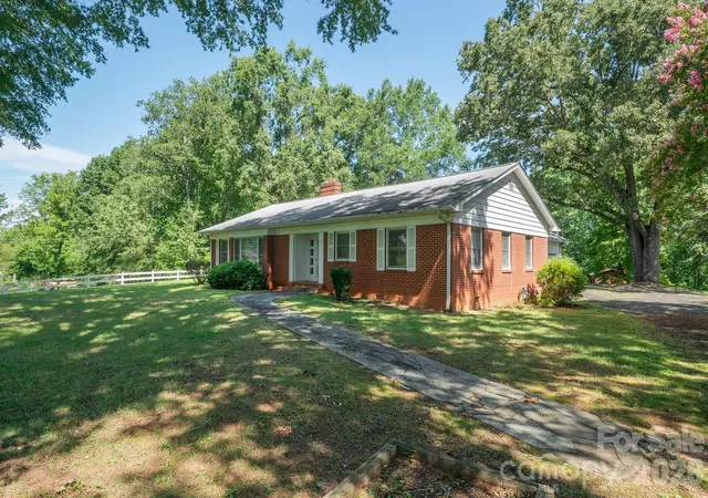 5th image of 17 E Murray St, Maiden, NC 28650 | MLS# 4410850