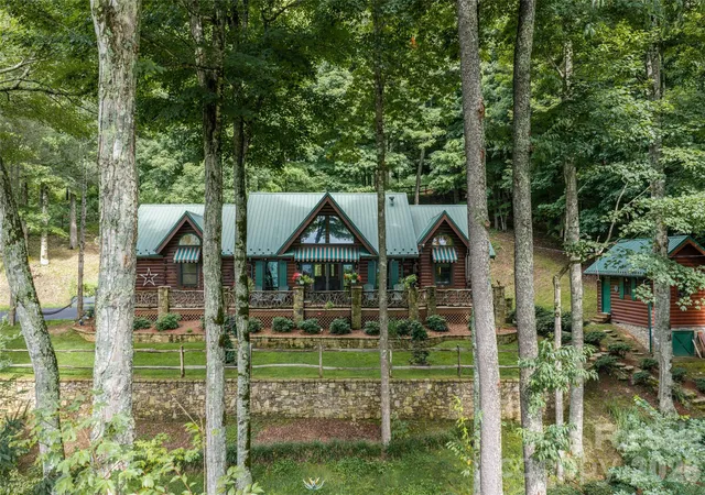 2nd image of 580 Flying Hawk Trl, Waynesville, NC 28786 | MLS# 4410856