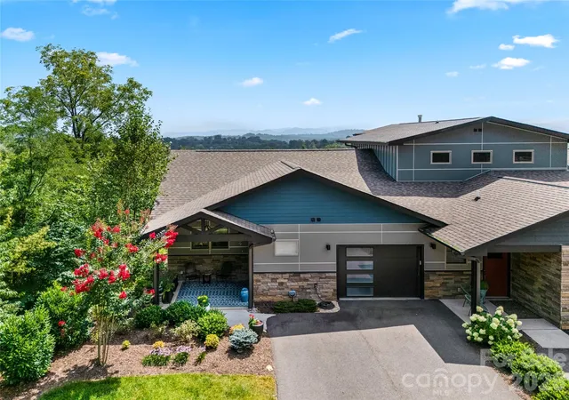 40th image of 409 Kessler Pl, Asheville, NC 28804 | MLS# 4410858