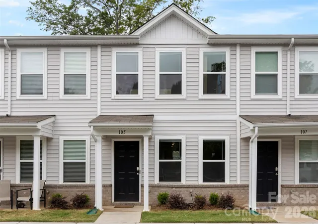 1st image of 105 Villa Ln, Lincolnton, NC 28092 | MLS# 4410869