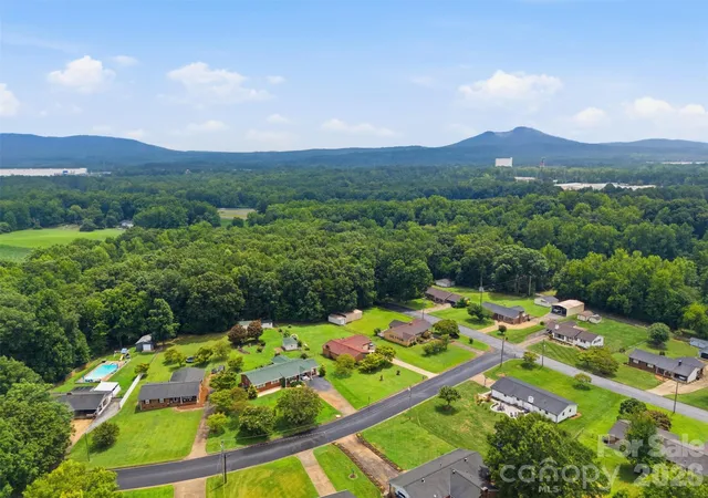 30th image of 502 Ellenwood Dr, Kings Mountain, NC 28086 | MLS# 4410889