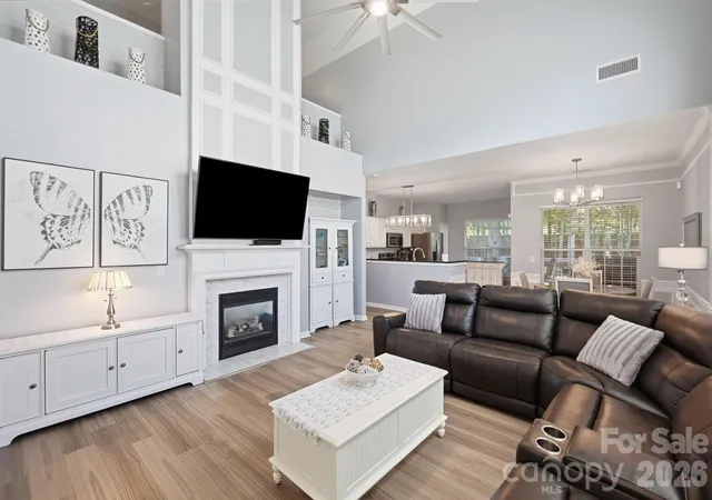 2nd image of 8530 Heron Glen Dr, Charlotte, NC 28269 | MLS# 4410893