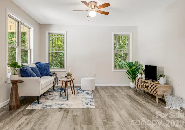 Photo 2 of Single family home for sale at 9 Coral Berry Dr, Candler, NC 28715 | MLS# 4410894 | Listing updated on 2026-09-25