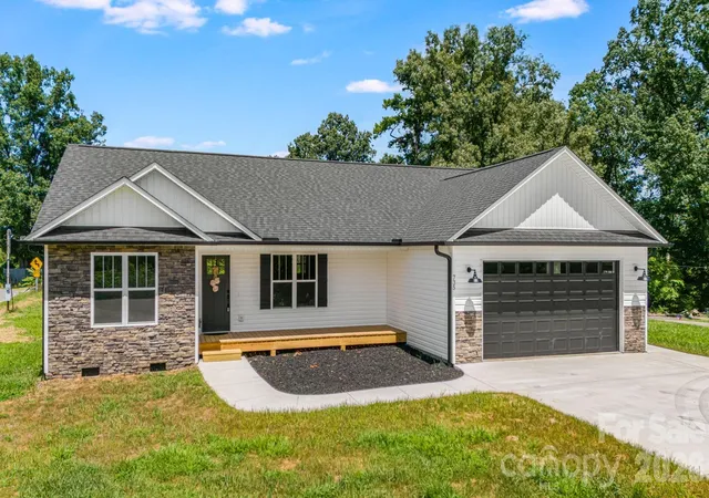 1st image of 735 Jupiter Rd, Weaverville, NC 28787 | MLS# 4410914