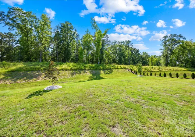 Photo 33 of Single family home for sale at 527 Millstone Dr, Edgemoor, SC 29712 | MLS# 4410930 | Listing updated on 2026-08-29