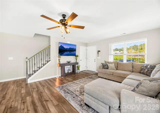 Photo 5 of Single family home for sale at 527 Millstone Dr, Edgemoor, SC 29712 | MLS# 4410930 | Listing updated on 2026-08-29