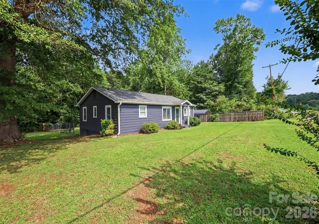 3rd image of 1506 S Morgan St, Shelby, NC 28152 | MLS# 4410940