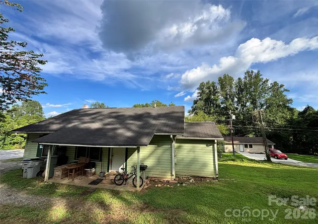 4th image of 1102 Regal Pl Nw, Lenoir, NC 28645 | MLS# 4410946