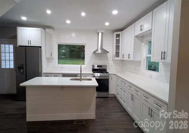 Photo 2 of Single family home for sale at 522 Stockton St, Statesville, NC 28677 | MLS# 4410961 | Listing updated on 2026-10-01