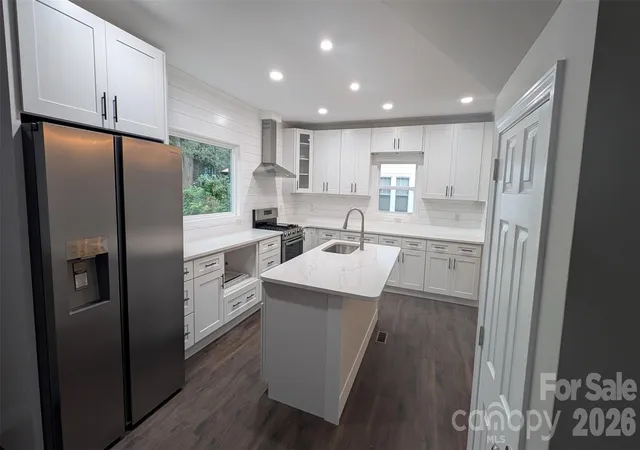 Photo 3 of Single family home for sale at 522 Stockton St, Statesville, NC 28677 | MLS# 4410961 | Listing updated on 2026-10-01