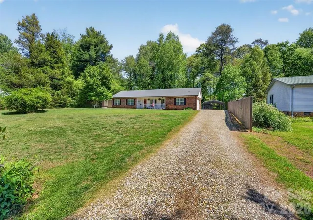 Photo 3 of Single family home for sale at 7142 Little Mountain Rd, Sherrills Ford, NC 28673 | MLS# 4410968 | Listing updated on 2026-08-04