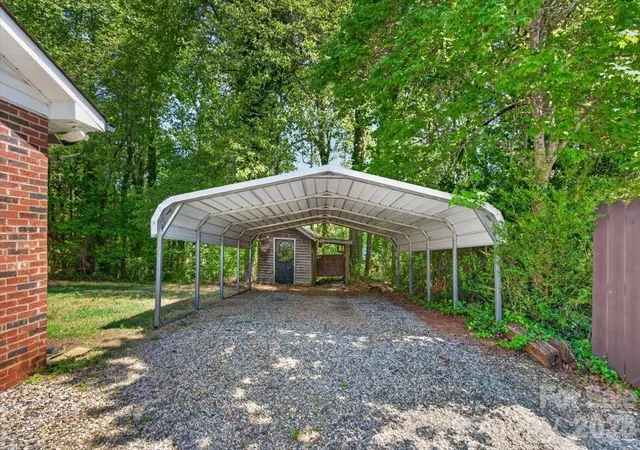 Photo 4 of Single family home for sale at 7142 Little Mountain Rd, Sherrills Ford, NC 28673 | MLS# 4410968 | Listing updated on 2026-08-04