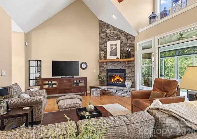 5th image of 134 Whistlewood Ln, Hendersonville, NC 28739 | MLS# 4410970