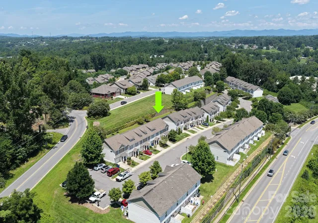 35th image of 19 Barnett Shoals Dr, Weaverville, NC 28787 | MLS# 4410988