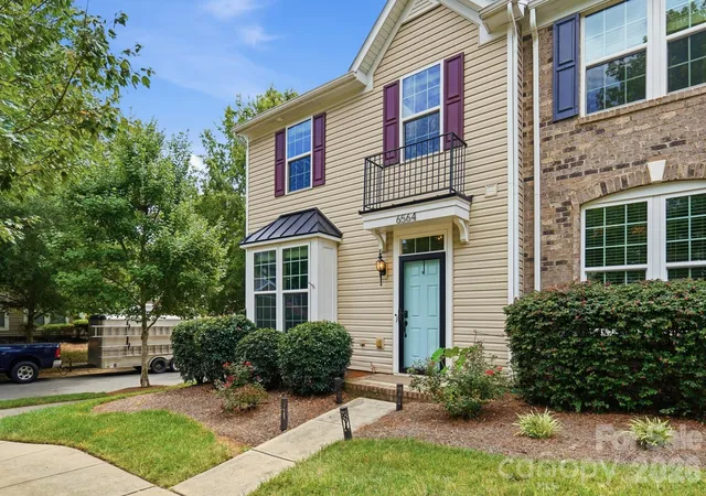 Photo 2 of Townhouse for sale at 6564 Hasley Woods Dr, Huntersville, NC 28078 | MLS# 4410992 | Listing updated on 2026-09-26