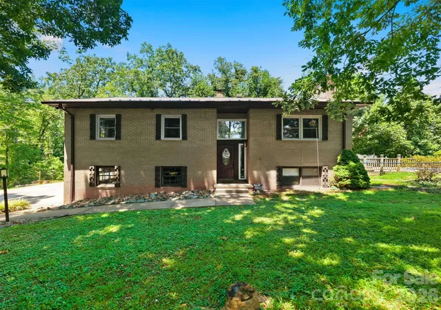 1st image of 1924 Braswell Pl, Lenoir, NC 28645 | MLS# 4410995