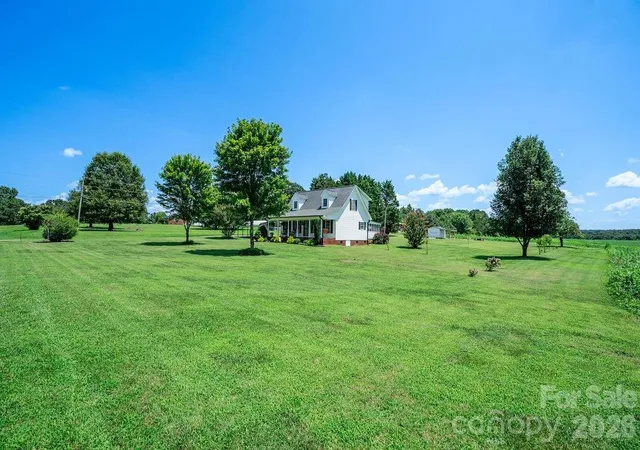 3rd image of 510 Mauneyville Rd, Cherryville, NC 28021 | MLS# 4410996