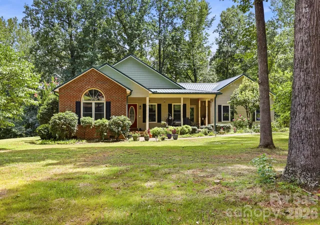 Photo 1 of Single family home for sale at 221 Willow Lakes Dr, Rutherfordton, NC 28139 | MLS# 4411005 | Listing updated on 2026-10-10