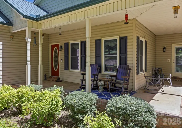 Photo 2 of Single family home for sale at 221 Willow Lakes Dr, Rutherfordton, NC 28139 | MLS# 4411005 | Listing updated on 2026-10-10