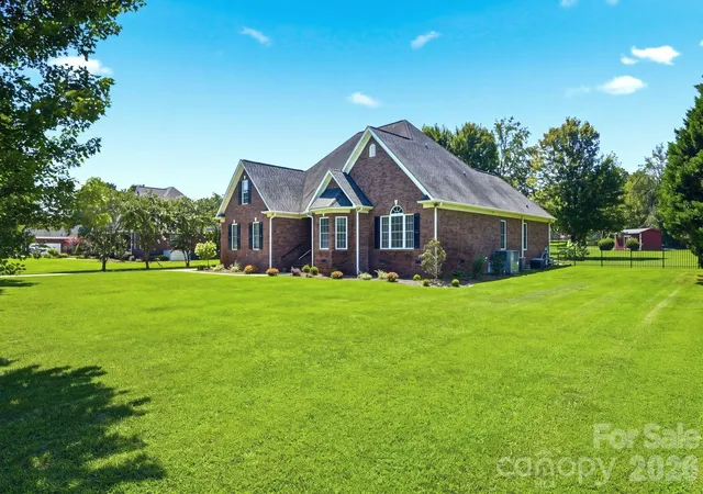 Photo 1 of Single family home for sale at 535 Hallman Dr, Rock Hill, SC 29732 | MLS# 4411006 | Listing updated on 2026-09-27