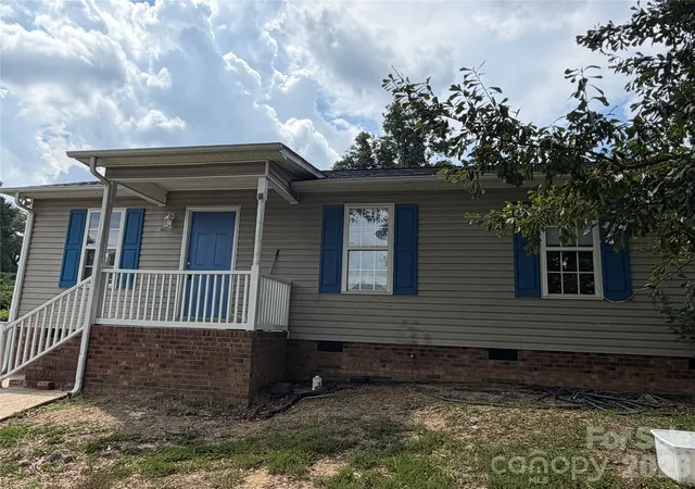 Photo 1 of Single family home for sale at 429 Pryor St, Gastonia, NC 28052 | MLS# 4411009 | Listing updated on 2026-09-25