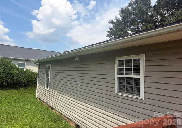 Photo 2 of Single family home for sale at 429 Pryor St, Gastonia, NC 28052 | MLS# 4411009 | Listing updated on 2026-09-25