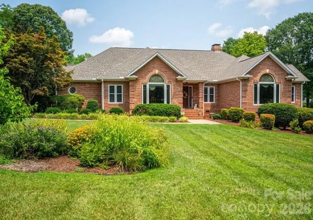 Photo 1 of Single family home for sale at 5023 Samuel Pinckney Dr, Belmont, NC 28012 | MLS# 4411025 | Listing updated on 2026-10-01