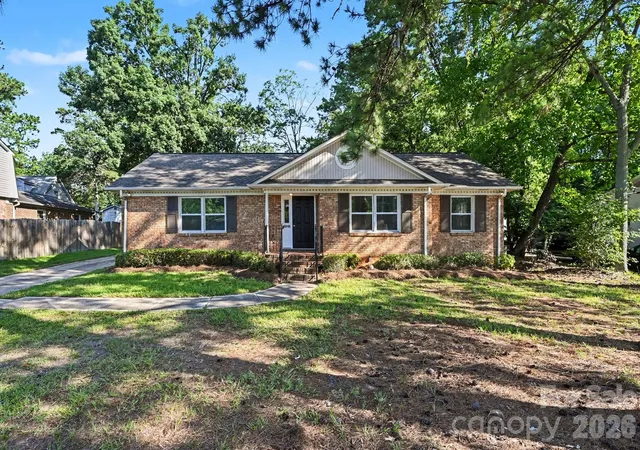 2nd image of 6915 Idlewild Rd, Charlotte, NC 28212 | MLS# 4411027